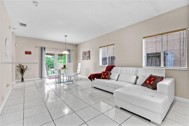 1081 NE 41st Ter, Homestead, FL 33033
