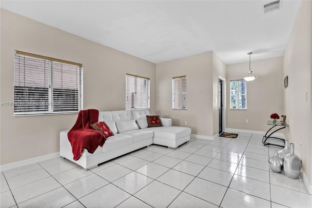 1081 NE 41st Ter, Homestead, FL 33033