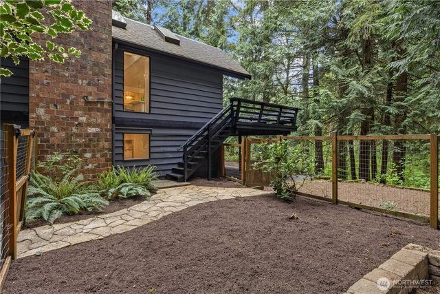 18126 NE 185th Place, Woodinville, WA 98077