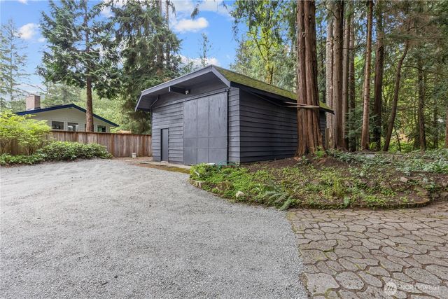 18126 NE 185th Place, Woodinville, WA 98077