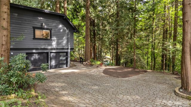 18126 NE 185th Place, Woodinville, WA 98077