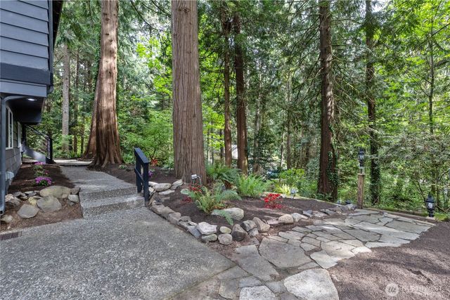 18126 NE 185th Place, Woodinville, WA 98077