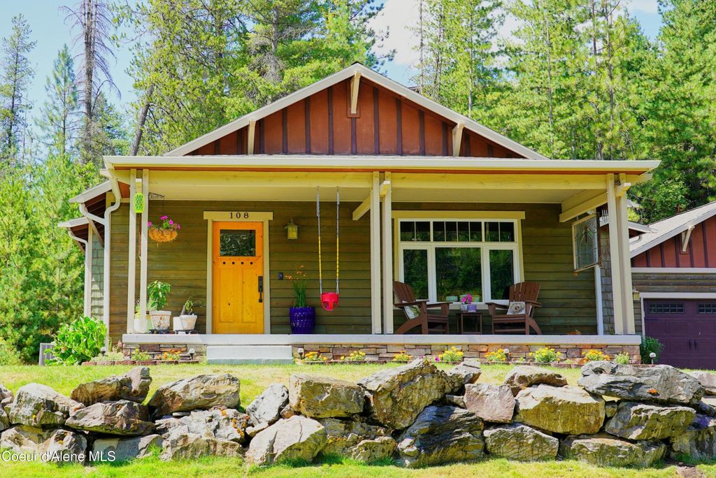 108 Memory Lane, Pinehurst, ID 83850