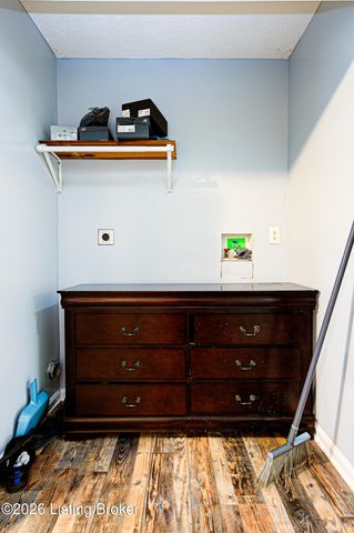 525 Shady Glen Cir, Shepherdsville, KY 40165