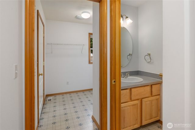 1906 54th Lane SE, Olympia, WA 98501