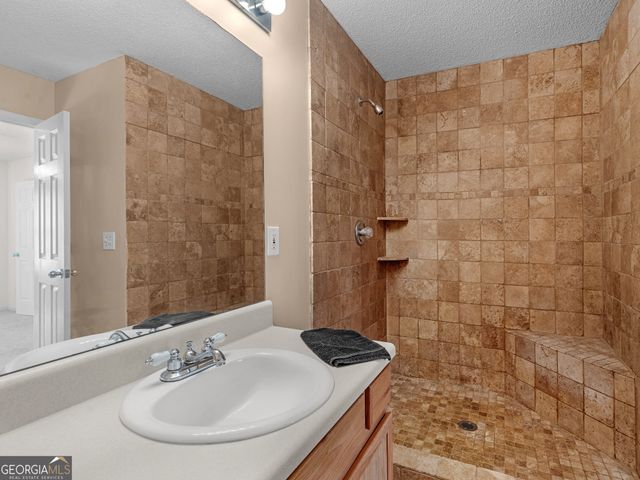 209 Regal Road, Jackson, GA 30233