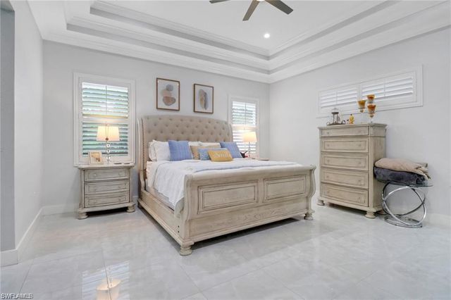 1086 21st ST SW, Naples, FL 34117