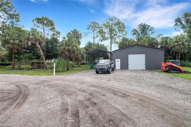 1086 21st ST SW, Naples, FL 34117