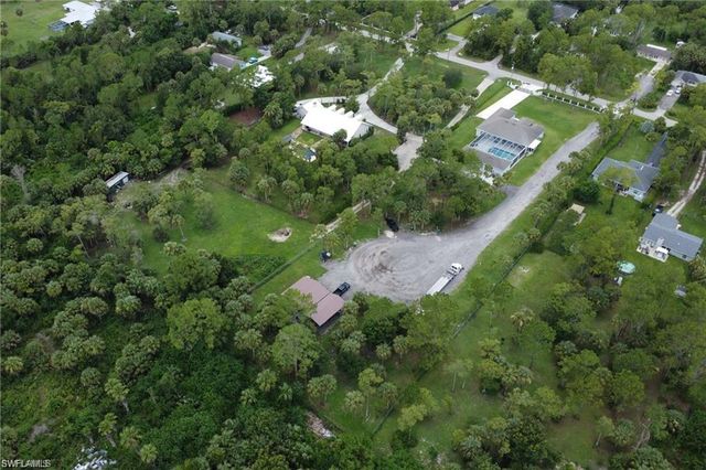 1086 21st ST SW, Naples, FL 34117