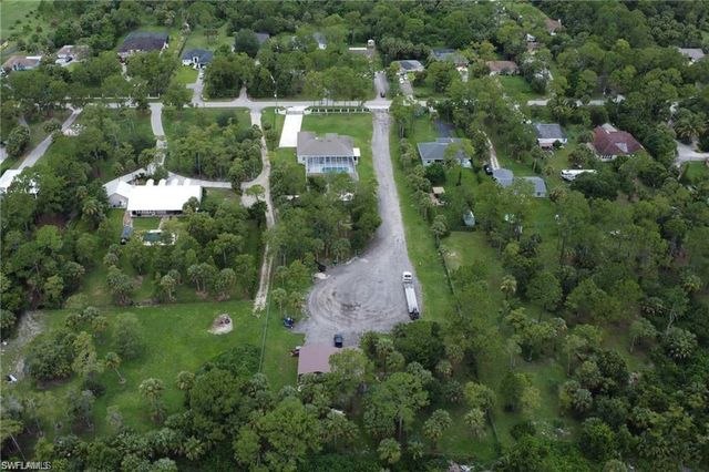 1086 21st ST SW, Naples, FL 34117