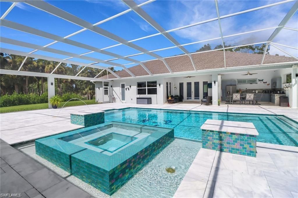 1086 21st ST SW, Naples, FL 34117