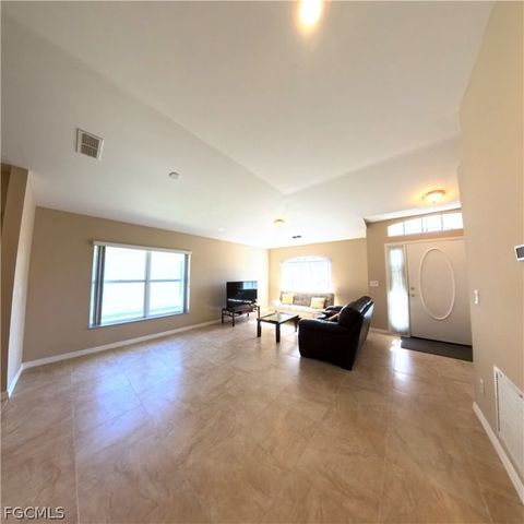 8571 Gassner WAY, Lehigh Acres, FL 33972