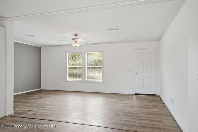 9533 Round Lake Road, Weeki Wachee, FL 34613