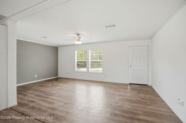 9533 Round Lake Road, Weeki Wachee, FL 34613