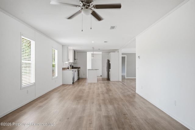 9533 Round Lake Road, Weeki Wachee, FL 34613