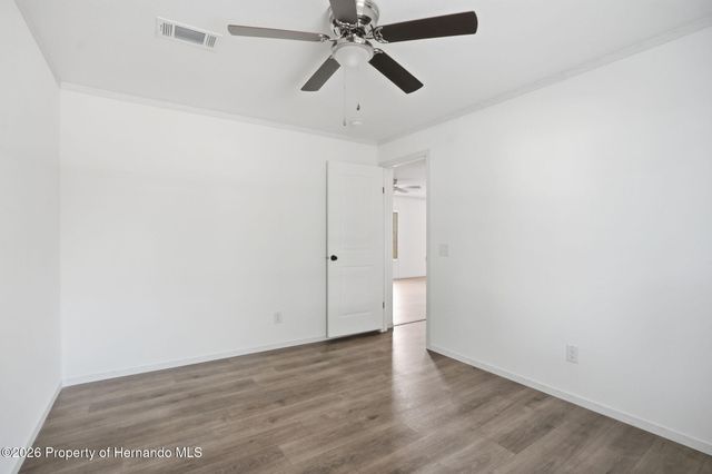 9533 Round Lake Road, Weeki Wachee, FL 34613