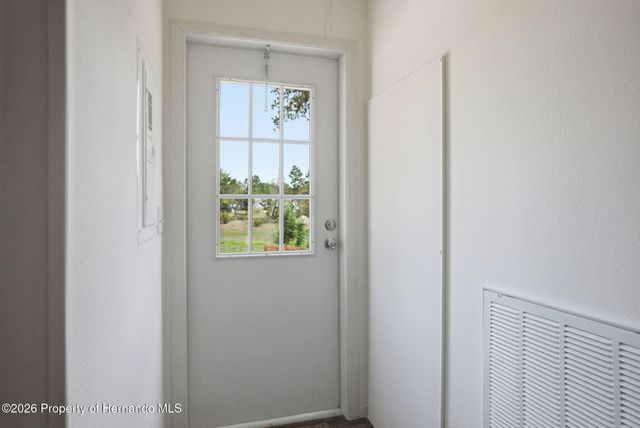9533 Round Lake Road, Weeki Wachee, FL 34613
