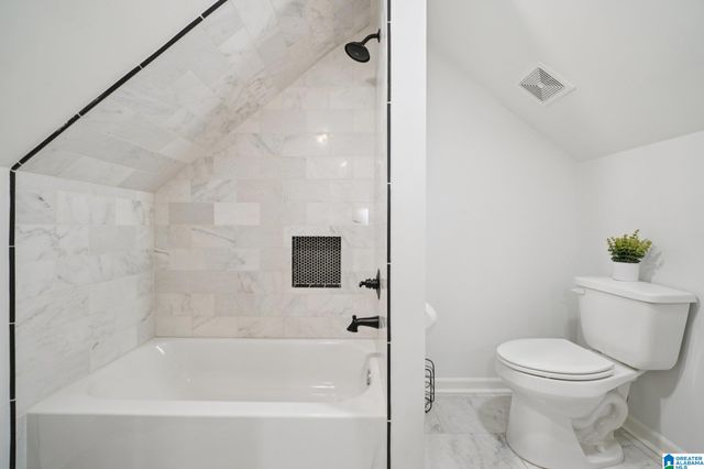 100 5TH AVENUE E, Oneonta, AL 35121