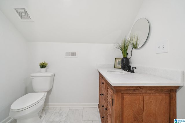 100 5TH AVENUE E, Oneonta, AL 35121