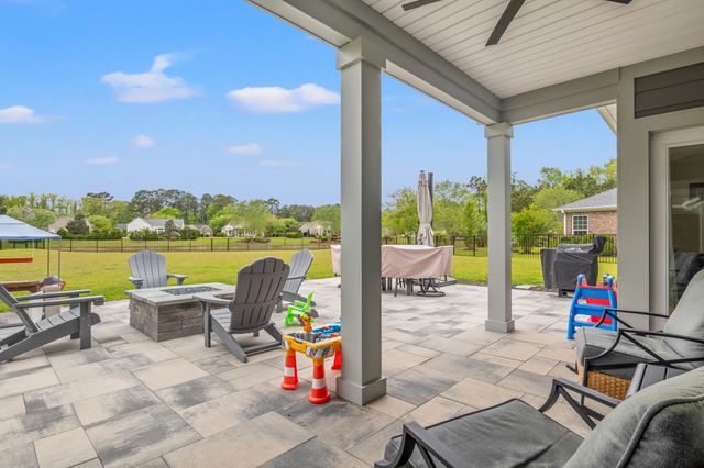 619 McCown Dr., Conway, SC 29526