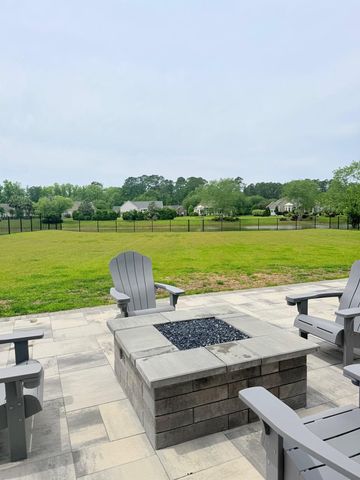 619 McCown Dr., Conway, SC 29526