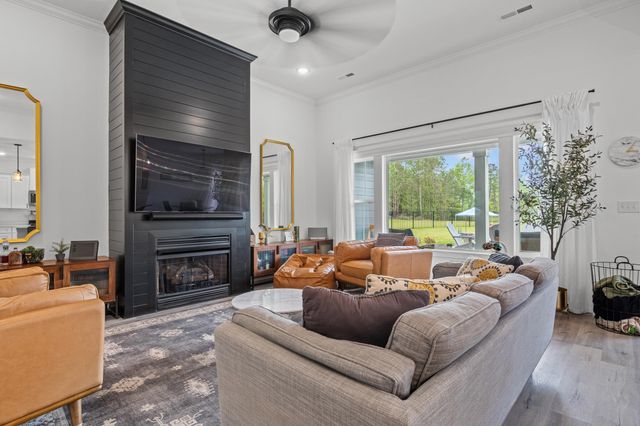 619 McCown Dr., Conway, SC 29526