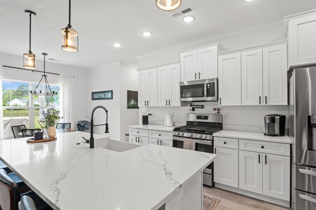 619 McCown Dr., Conway, SC 29526