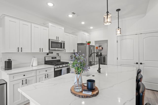 619 McCown Dr., Conway, SC 29526