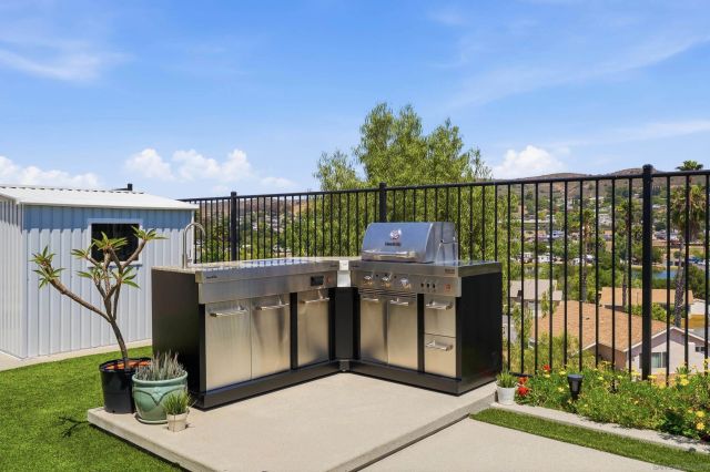 8961 Trailridge, Santee, CA 92071