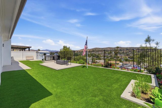 8961 Trailridge, Santee, CA 92071