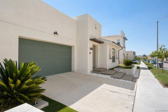 8961 Trailridge, Santee, CA 92071