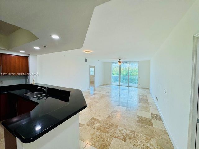 14951 Royal Oaks Ln 405, North Miami, FL 33181