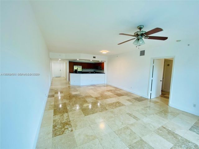 14951 Royal Oaks Ln 405, North Miami, FL 33181