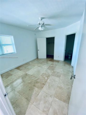 14951 Royal Oaks Ln 405, North Miami, FL 33181