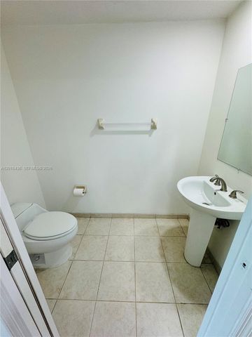 14951 Royal Oaks Ln 405, North Miami, FL 33181