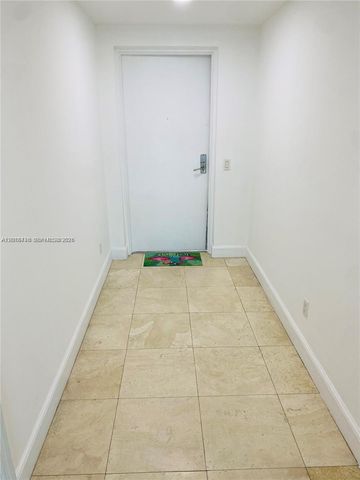 14951 Royal Oaks Ln 405, North Miami, FL 33181