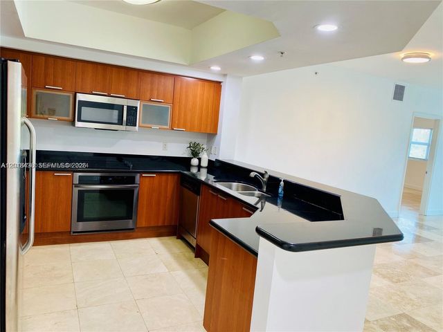 14951 Royal Oaks Ln 405, North Miami, FL 33181