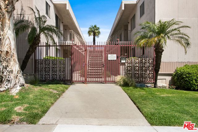 7220 -32 Bright Avenue, Whittier, CA 90602