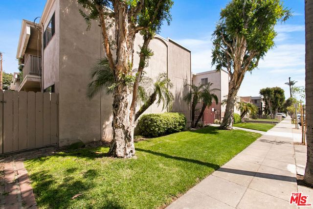 7220 -32 Bright Avenue, Whittier, CA 90602