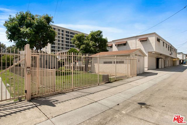7220 -32 Bright Avenue, Whittier, CA 90602
