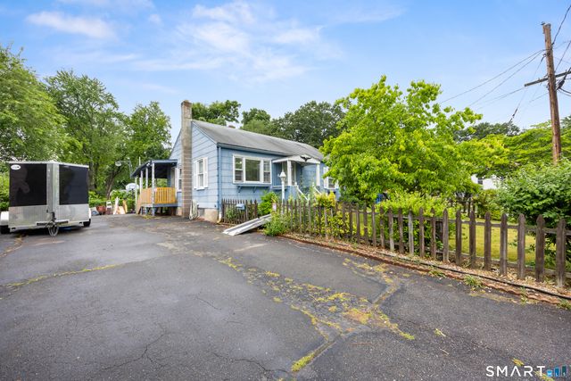 42 Morningside Drive West, Bristol, CT 06010