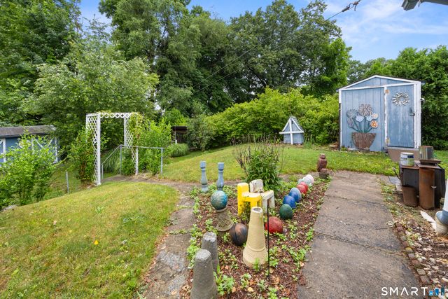 42 Morningside Drive West, Bristol, CT 06010