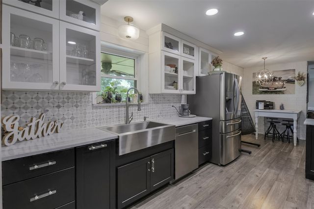 511 Farrar Road, Waxahachie, TX 75165