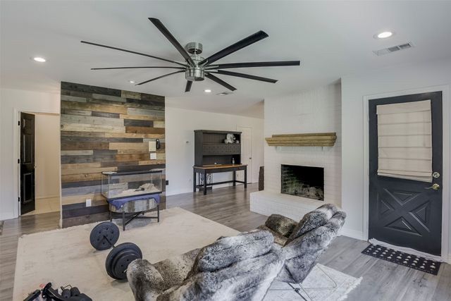 511 Farrar Road, Waxahachie, TX 75165