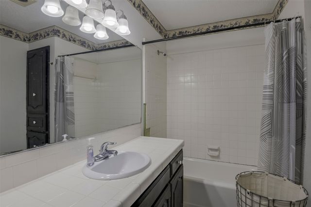 511 Farrar Road, Waxahachie, TX 75165