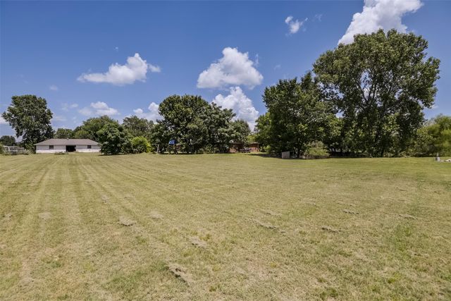 511 Farrar Road, Waxahachie, TX 75165