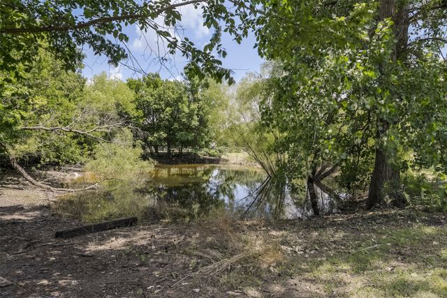511 Farrar Road, Waxahachie, TX 75165
