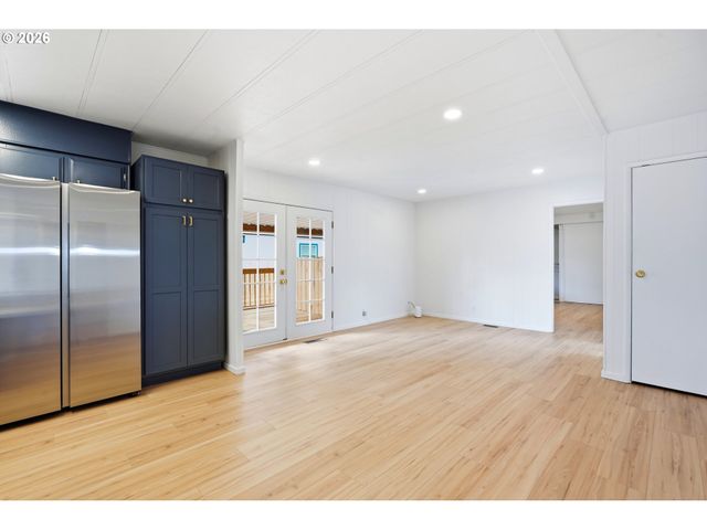 2303 47TH Ave Ne, Salem, OR 97305