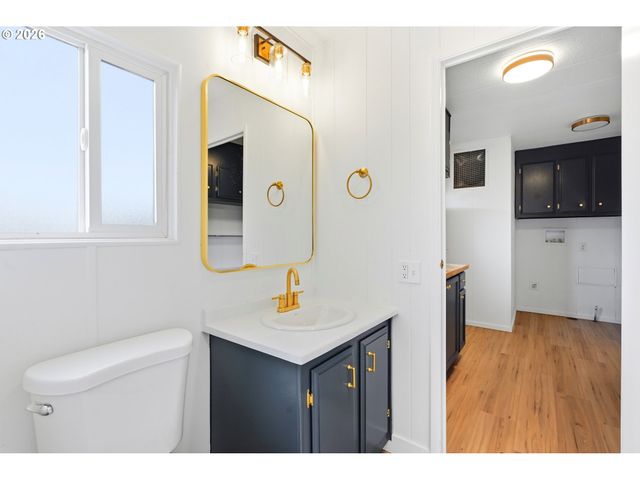 2303 47TH Ave Ne, Salem, OR 97305