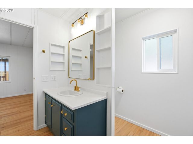2303 47TH Ave Ne, Salem, OR 97305